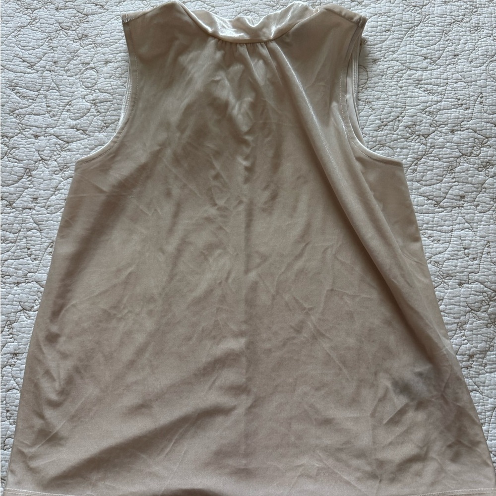 Banana Republic Cream Sleeveless Tank Top